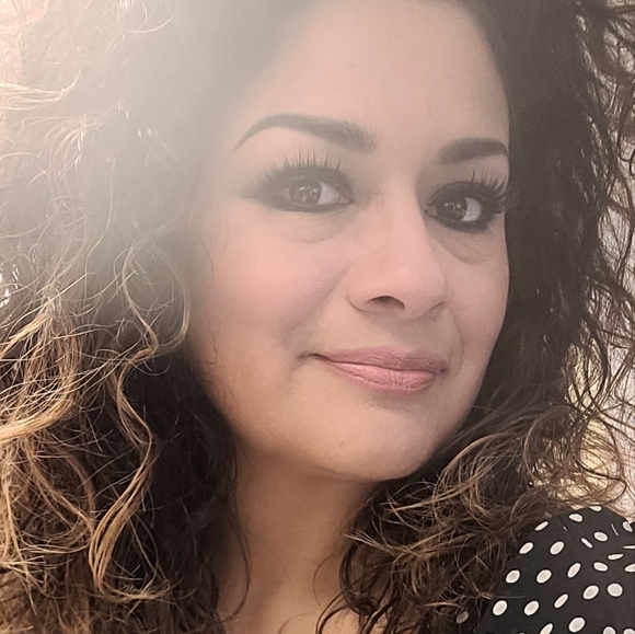 Meet your Posher, Lisa - Picture 5 of 6